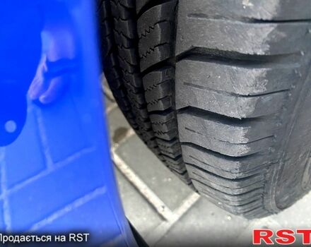 Синий Шкода Фабия, объемом двигателя 1.2 л и пробегом 83 тыс. км за 5400 $, фото 3 на Automoto.ua