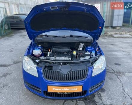 Синий Шкода Фабия, объемом двигателя 1.4 л и пробегом 195 тыс. км за 6900 $, фото 42 на Automoto.ua