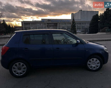 Синий Шкода Фабия, объемом двигателя 1.2 л и пробегом 220 тыс. км за 4900 $, фото 7 на Automoto.ua