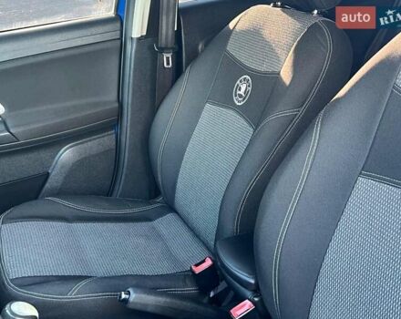 Синий Шкода Фабия, объемом двигателя 1.2 л и пробегом 140 тыс. км за 5140 $, фото 18 на Automoto.ua
