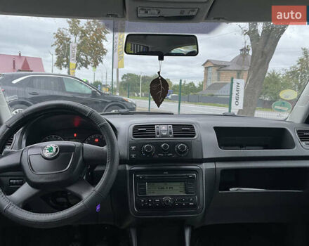 Синий Шкода Фабия, объемом двигателя 1.2 л и пробегом 189 тыс. км за 5300 $, фото 16 на Automoto.ua