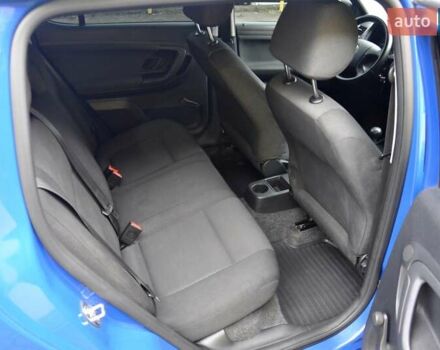 Синий Шкода Фабия, объемом двигателя 1.2 л и пробегом 206 тыс. км за 3999 $, фото 24 на Automoto.ua