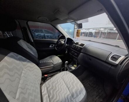 Синий Шкода Фабия, объемом двигателя 1.4 л и пробегом 405 тыс. км за 3250 $, фото 5 на Automoto.ua