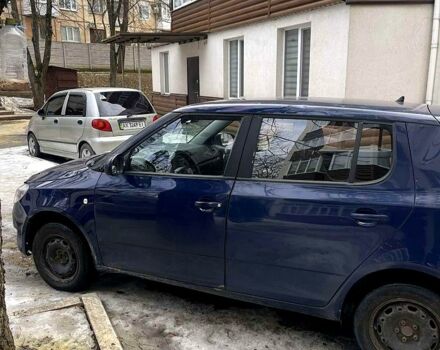 Синий Шкода Фабия, объемом двигателя 1.4 л и пробегом 200 тыс. км за 2750 $, фото 9 на Automoto.ua