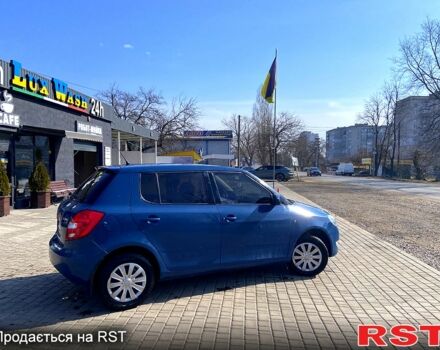 Синий Шкода Фабия, объемом двигателя 1.4 л и пробегом 139 тыс. км за 4500 $, фото 1 на Automoto.ua