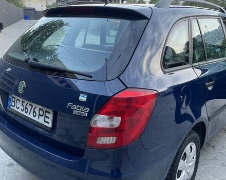 Синий Шкода Фабия, объемом двигателя 1.2 л и пробегом 273 тыс. км за 5200 $, фото 2 на Automoto.ua