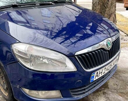 Синий Шкода Фабия, объемом двигателя 1.4 л и пробегом 200 тыс. км за 2750 $, фото 3 на Automoto.ua