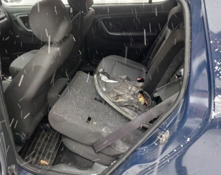 Синій Шкода Фабія, об'ємом двигуна 1.4 л та пробігом 250 тис. км за 2500 $, фото 6 на Automoto.ua