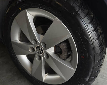 Синий Шкода Фабия, объемом двигателя 1.6 л и пробегом 234 тыс. км за 4800 $, фото 11 на Automoto.ua