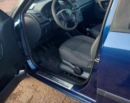 Синий Шкода Фабия, объемом двигателя 1.6 л и пробегом 218 тыс. км за 6500 $, фото 4 на Automoto.ua