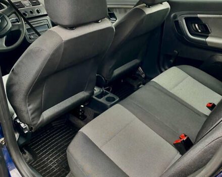 Синій Шкода Фабія, об'ємом двигуна 1.2 л та пробігом 190 тис. км за 6100 $, фото 16 на Automoto.ua