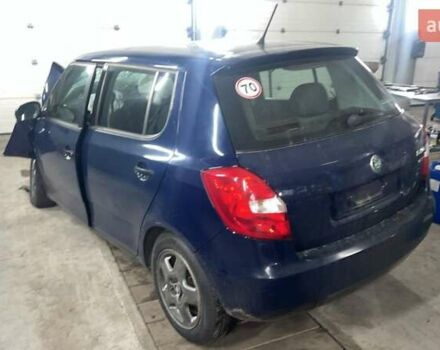 Синій Шкода Фабія, об'ємом двигуна 1.6 л та пробігом 195 тис. км за 2200 $, фото 5 на Automoto.ua