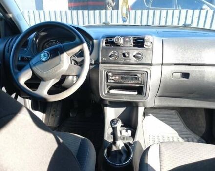 Синій Шкода Фабія, об'ємом двигуна 1.2 л та пробігом 147 тис. км за 5500 $, фото 4 на Automoto.ua