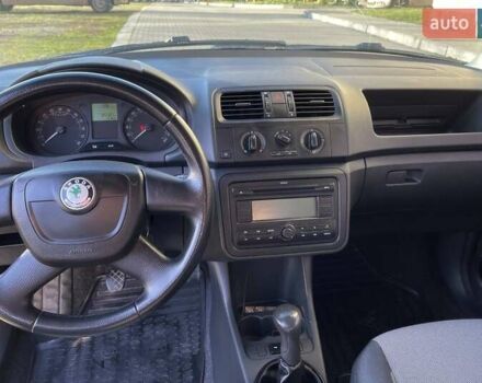 Синий Шкода Фабия, объемом двигателя 1.6 л и пробегом 241 тыс. км за 5100 $, фото 9 на Automoto.ua