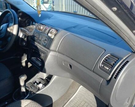 Синій Шкода Фабія, об'ємом двигуна 1.2 л та пробігом 147 тис. км за 5500 $, фото 7 на Automoto.ua