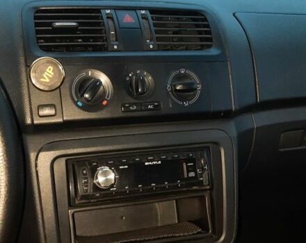 Синий Шкода Фабия, объемом двигателя 1.4 л и пробегом 173 тыс. км за 5550 $, фото 8 на Automoto.ua