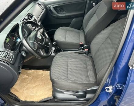 Синий Шкода Фабия, объемом двигателя 1.39 л и пробегом 260 тыс. км за 4200 $, фото 7 на Automoto.ua