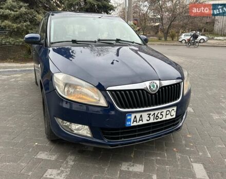 Синий Шкода Фабия, объемом двигателя 1.39 л и пробегом 260 тыс. км за 4200 $, фото 6 на Automoto.ua