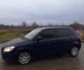 Синий Шкода Фабия, объемом двигателя 1.6 л и пробегом 279 тыс. км за 5200 $, фото 2 на Automoto.ua