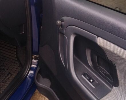 Синий Шкода Фабия, объемом двигателя 1.6 л и пробегом 217 тыс. км за 5200 $, фото 13 на Automoto.ua