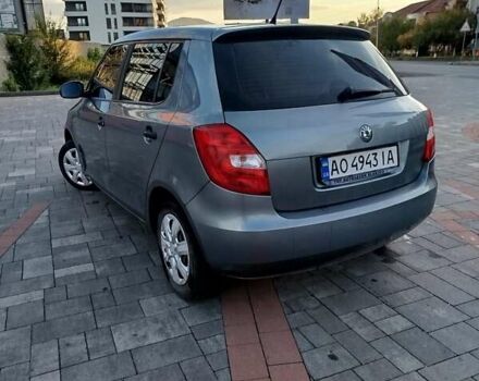 Синий Шкода Фабия, объемом двигателя 1.2 л и пробегом 250 тыс. км за 5500 $, фото 2 на Automoto.ua