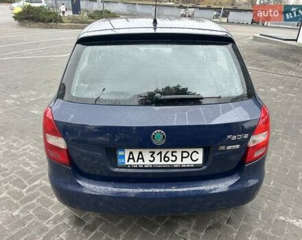 Синий Шкода Фабия, объемом двигателя 1.39 л и пробегом 260 тыс. км за 4200 $, фото 3 на Automoto.ua