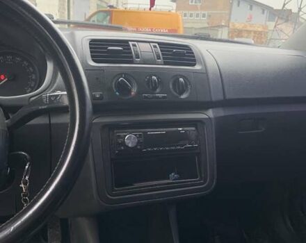 Синий Шкода Фабия, объемом двигателя 1.2 л и пробегом 298 тыс. км за 3600 $, фото 8 на Automoto.ua