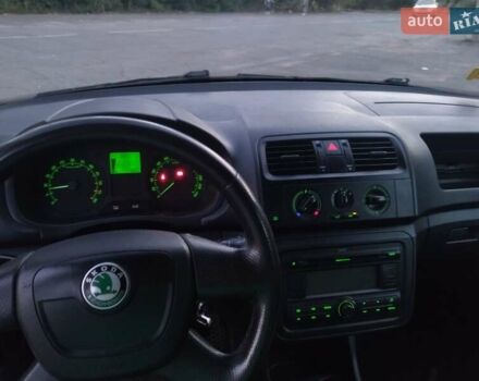 Синий Шкода Фабия, объемом двигателя 1.6 л и пробегом 237 тыс. км за 6000 $, фото 2 на Automoto.ua