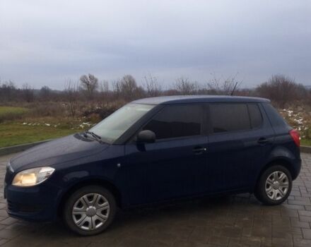 Синий Шкода Фабия, объемом двигателя 1.6 л и пробегом 217 тыс. км за 5200 $, фото 2 на Automoto.ua