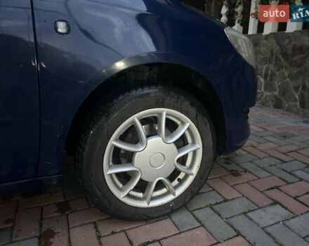 Синий Шкода Фабия, объемом двигателя 1.2 л и пробегом 203 тыс. км за 6000 $, фото 7 на Automoto.ua