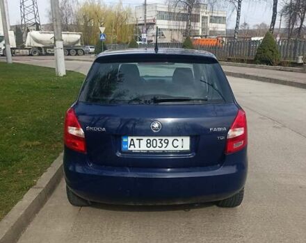 Синий Шкода Фабия, объемом двигателя 1.6 л и пробегом 350 тыс. км за 5200 $, фото 4 на Automoto.ua