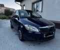 Синій Шкода Фабія, об'ємом двигуна 1.6 л та пробігом 250 тис. км за 6000 $, фото 1 на Automoto.ua