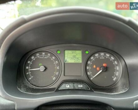 Синій Шкода Фабія, об'ємом двигуна 1.6 л та пробігом 256 тис. км за 5550 $, фото 16 на Automoto.ua