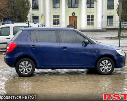 Синій Шкода Фабія, об'ємом двигуна 1.4 л та пробігом 403 тис. км за 4300 $, фото 5 на Automoto.ua