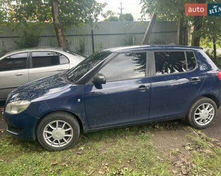 Синий Шкода Фабия, объемом двигателя 1.2 л и пробегом 203 тыс. км за 6000 $, фото 1 на Automoto.ua