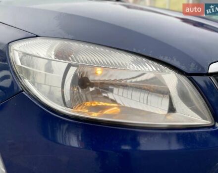 Синий Шкода Фабия, объемом двигателя 1.4 л и пробегом 283 тыс. км за 5790 $, фото 4 на Automoto.ua