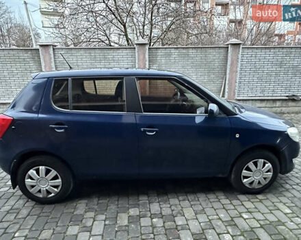 Синий Шкода Фабия, объемом двигателя 1.39 л и пробегом 262 тыс. км за 4299 $, фото 6 на Automoto.ua