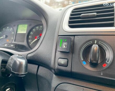 Синій Шкода Фабія, об'ємом двигуна 1.4 л та пробігом 283 тис. км за 5790 $, фото 16 на Automoto.ua