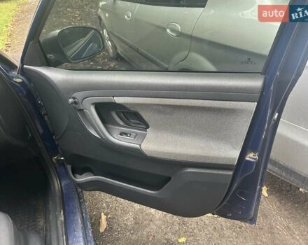 Синий Шкода Фабия, объемом двигателя 1.2 л и пробегом 203 тыс. км за 6000 $, фото 11 на Automoto.ua