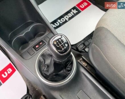 Синий Шкода Фабия, объемом двигателя 1.4 л и пробегом 283 тыс. км за 5790 $, фото 16 на Automoto.ua