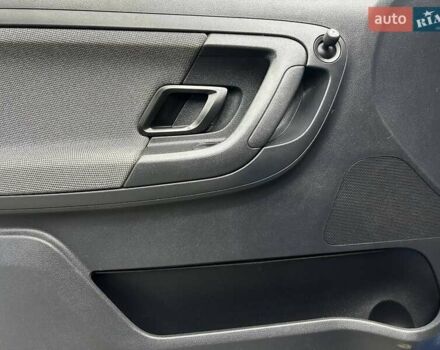 Шкода Фабія 2014 у Чернівцях на Automoto.ua Синій Шкода Фабія, об'ємом двигуна 1.2 л та пробігом 138 тис. км за 7000 $, фото 6 на Automoto.ua