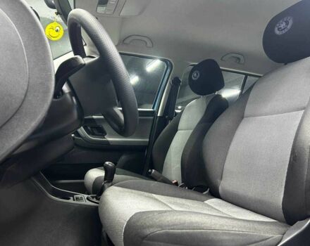 Шкода Фабія 2014 у Чернівцях на Automoto.ua Синій Шкода Фабія, об'ємом двигуна 1.2 л та пробігом 138 тис. км за 7000 $, фото 8 на Automoto.ua