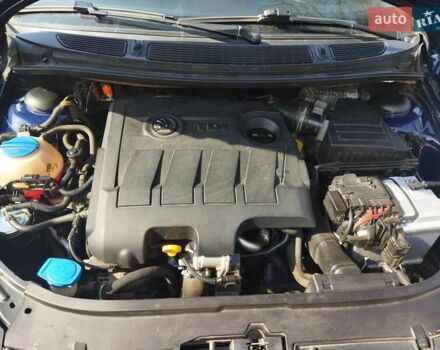 Синій Шкода Фабія, об'ємом двигуна 1.6 л та пробігом 250 тис. км за 7500 $, фото 1 на Automoto.ua