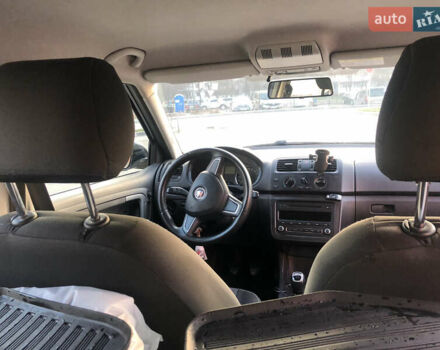 Синий Шкода Фабия, объемом двигателя 1.6 л и пробегом 297 тыс. км за 6500 $, фото 7 на Automoto.ua