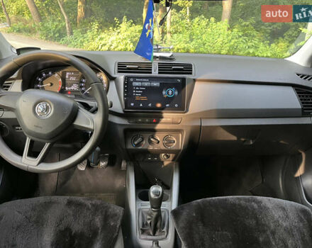 Синий Шкода Фабия, объемом двигателя 1 л и пробегом 102 тыс. км за 9500 $, фото 11 на Automoto.ua