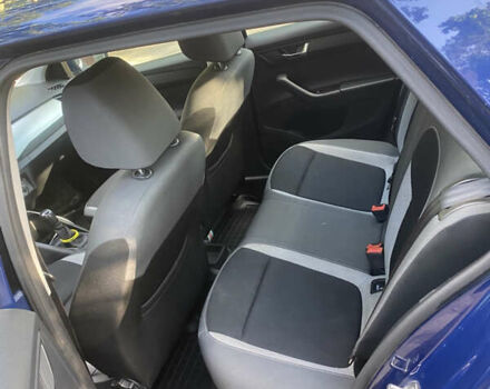 Синий Шкода Фабия, объемом двигателя 1.2 л и пробегом 119 тыс. км за 7150 $, фото 9 на Automoto.ua