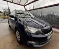 Синий Шкода Фабия, объемом двигателя 1.2 л и пробегом 200 тыс. км за 5700 $, фото 2 на Automoto.ua