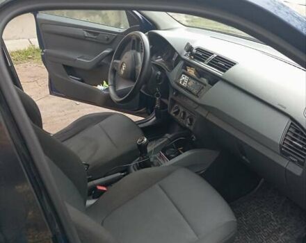 Синий Шкода Фабия, объемом двигателя 1 л и пробегом 212 тыс. км за 6100 $, фото 3 на Automoto.ua