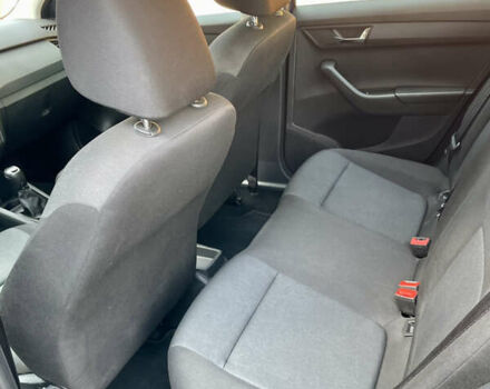 Синий Шкода Фабия, объемом двигателя 1 л и пробегом 66 тыс. км за 7950 $, фото 15 на Automoto.ua