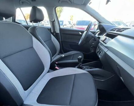 Шкода Фабия 2018 в Киеве на Automoto.ua Синий Шкода Фабия, объемом двигателя 1 л и пробегом 167 тыс. км за 6062 $, фото 15 на Automoto.ua